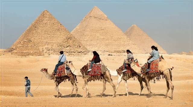 Private Cairo layover tour from the airport